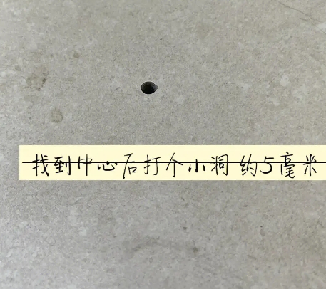 克孜勒苏柯尔克孜瓷砖空鼓维修公司专业解答在瓷砖铺贴过程中，如果砂料搅拌不均匀，将会带来以下问题
